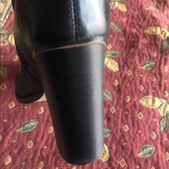 Buttery soft Italian grain leather 7.5 Max NY - Picture 7 of 13